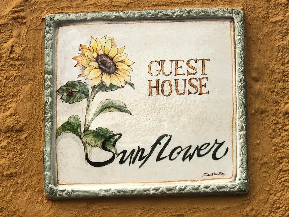 Casa Vacanze Sunflower Carrara Italy