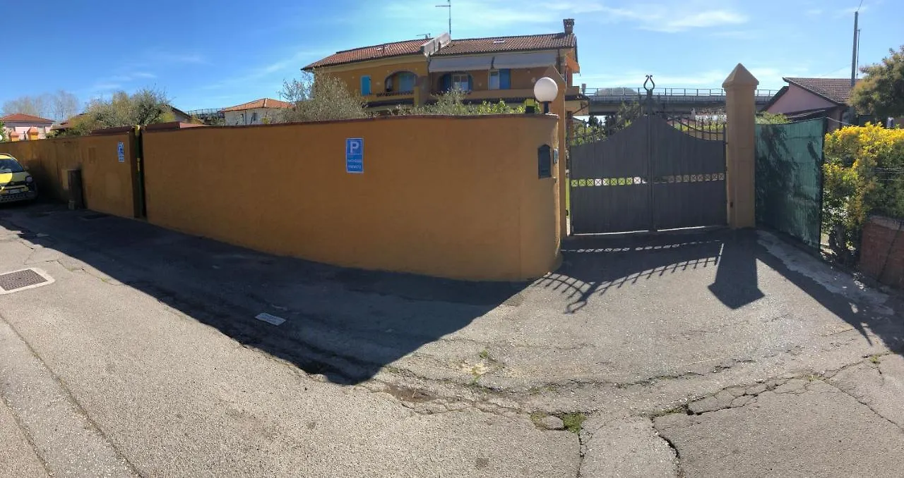 Holiday home Casa Vacanze Sunflower Carrara Italy